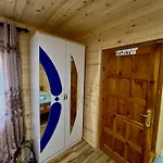 Lazer Cardaku Guesthouse