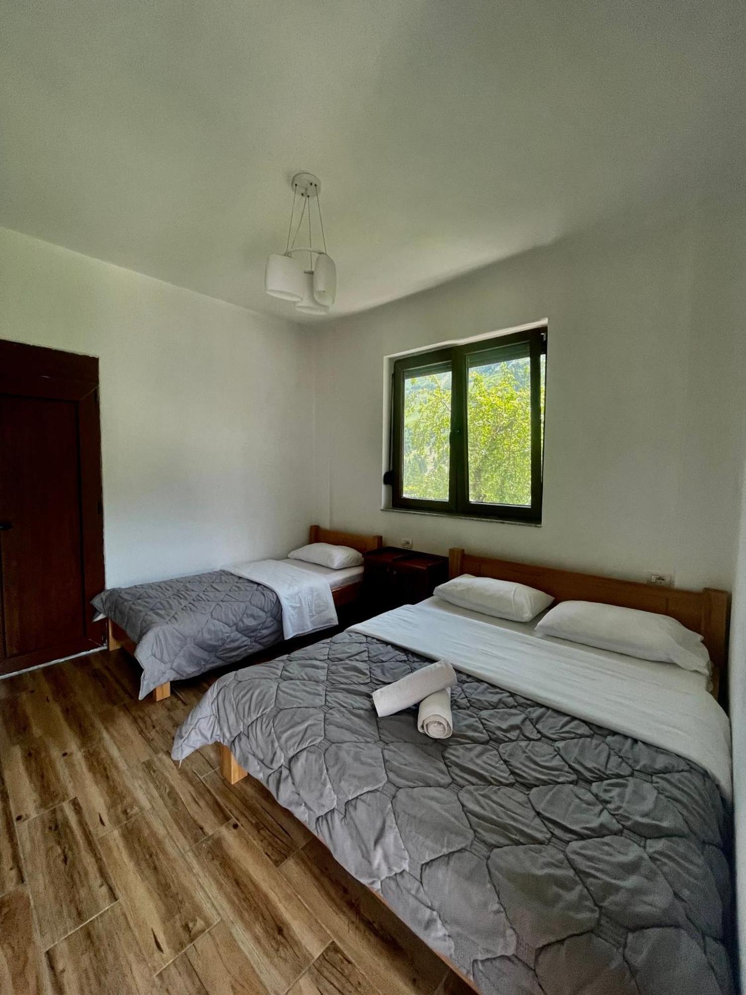 Bed and breakfast Lazer Cardaku Valbone